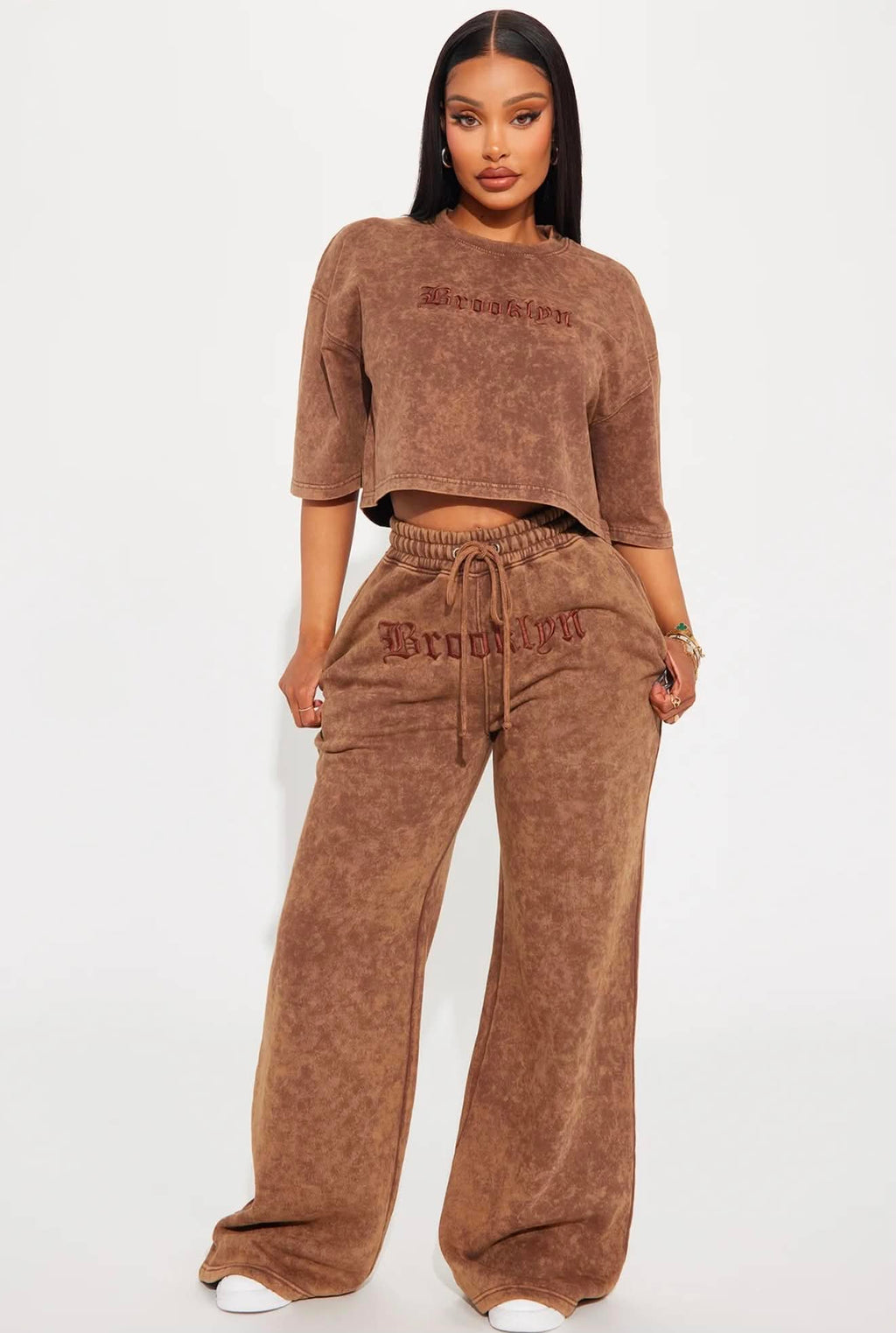 Conjunto Oversize Lavado Vintage para Mujer – Camiseta Crop y Jogger Casual