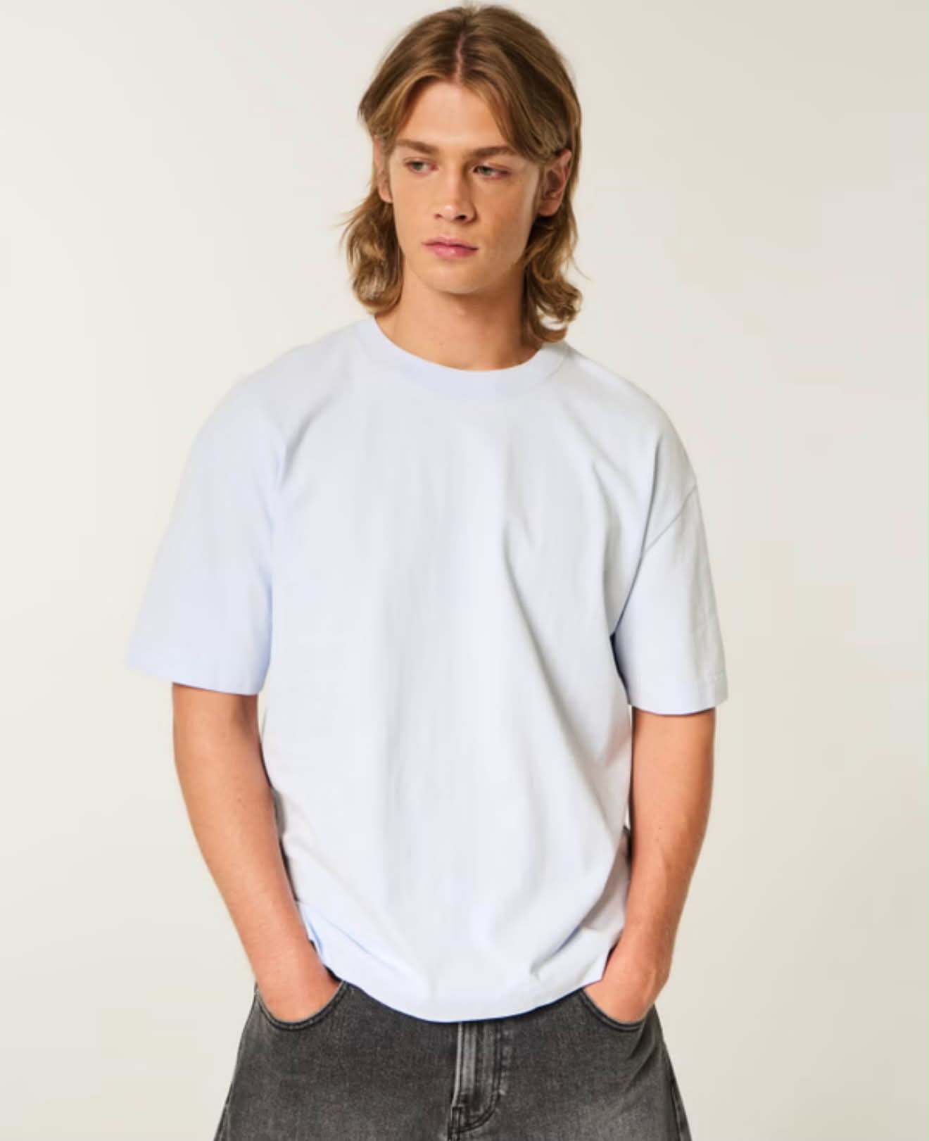 Camiseta de algodón gruesa de corte cuadrado y cuello redondo