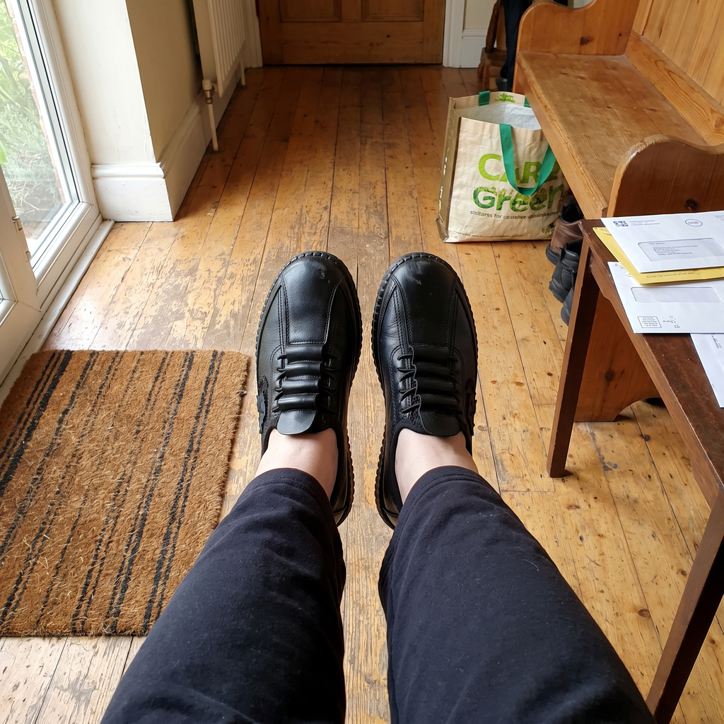 SMART COMFORT LACE-UP SHOES