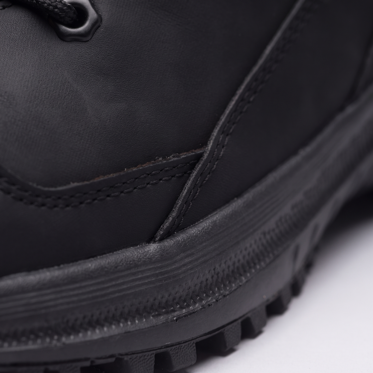CLASSIC INSULATED HIKING BOOTS