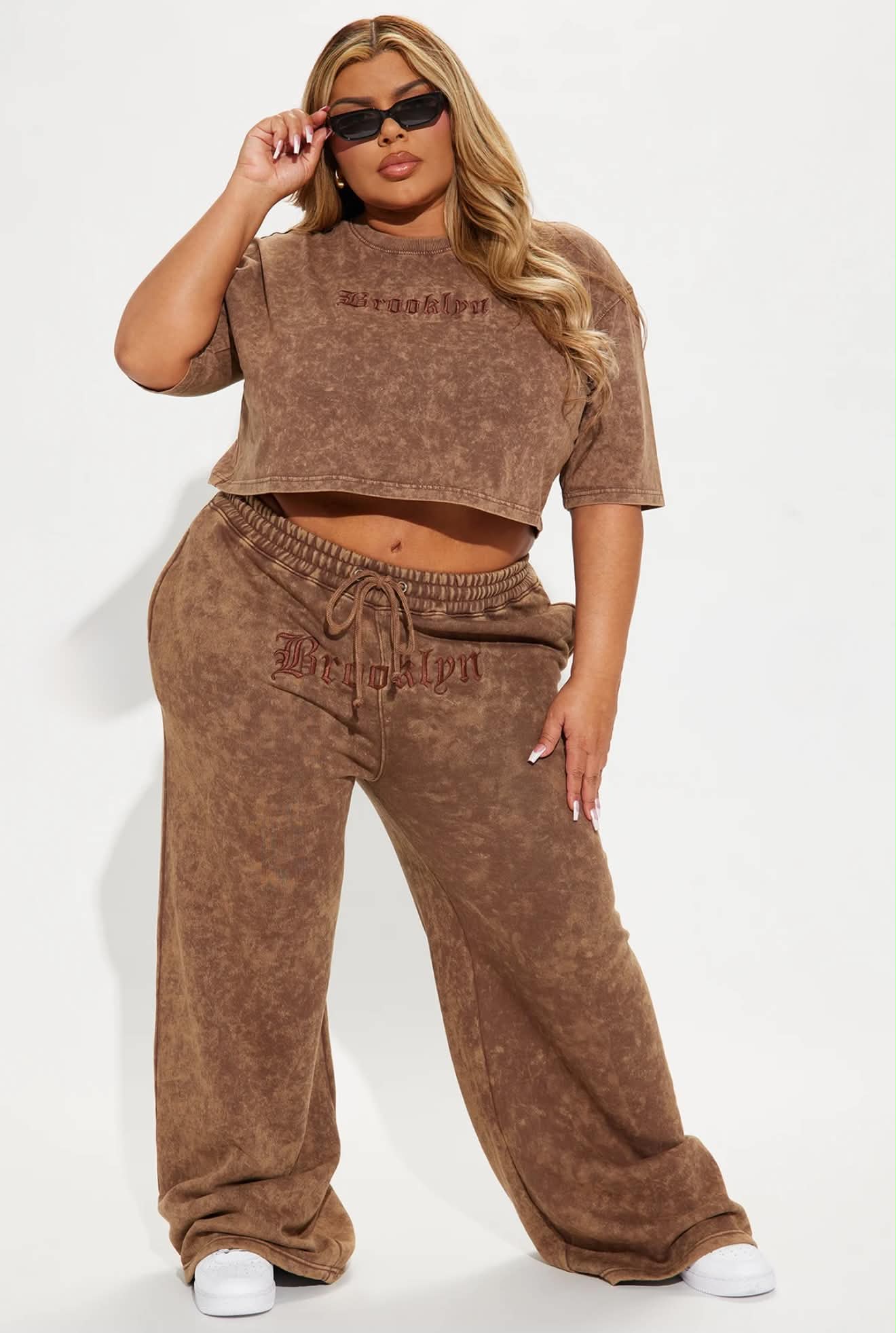 Conjunto Oversize Lavado Vintage para Mujer – Camiseta Crop y Jogger Casual