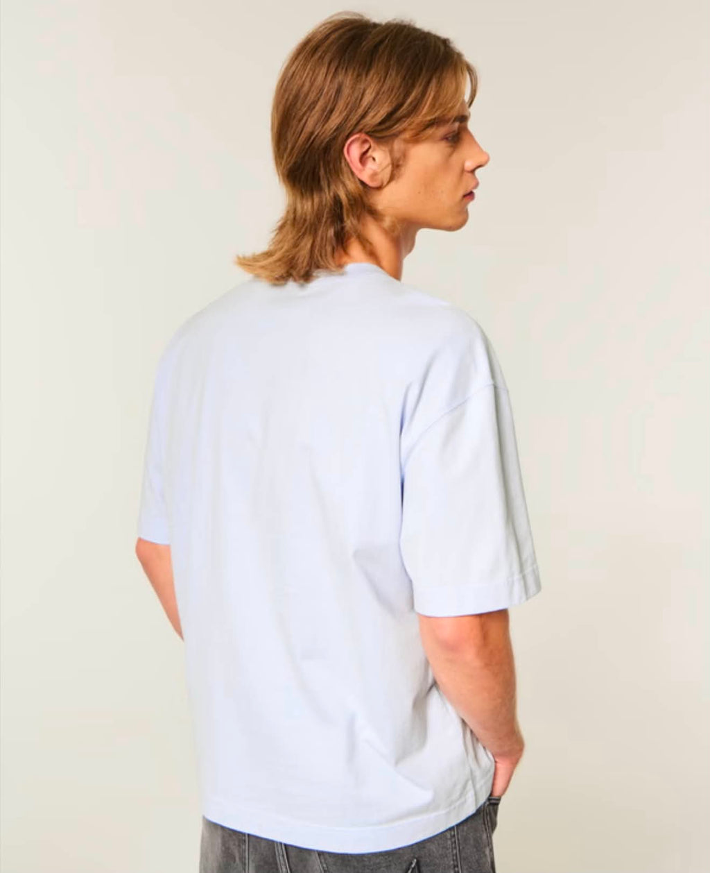 Camiseta de algodón gruesa de corte cuadrado y cuello redondo