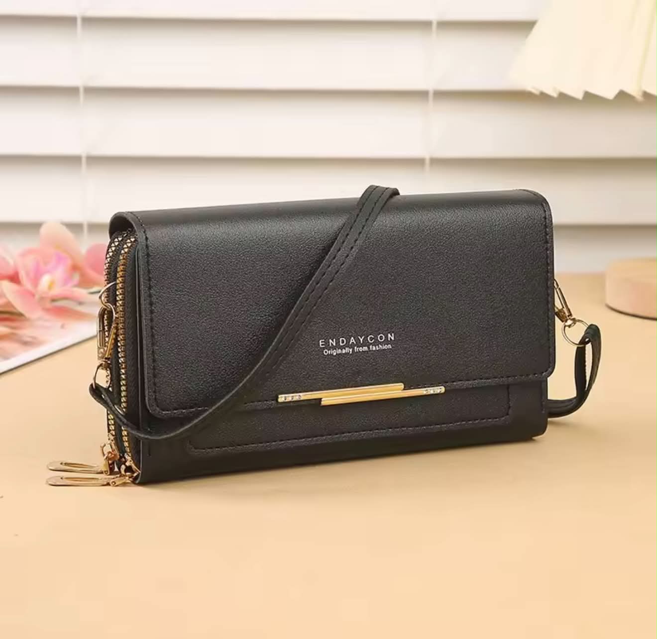 Elegant Women’s Crossbody Wallet